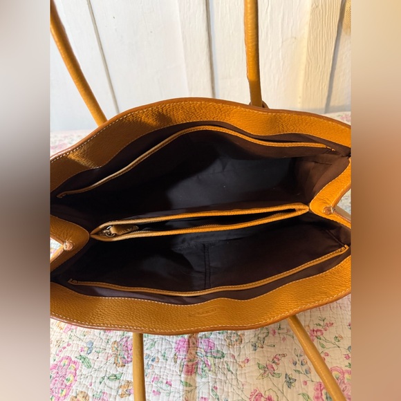 EUC Tod's Beige Pebbled Leather Medium Mocassino Tote - Picture 8 of 15